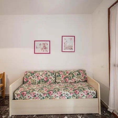 Marinella 5 *